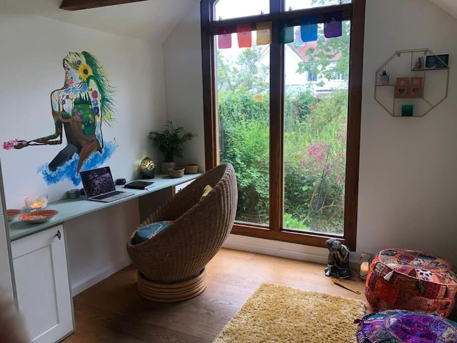 Appartement The Retreat, A Relaxing Getaway For Couples à Hambrook Extérieur photo