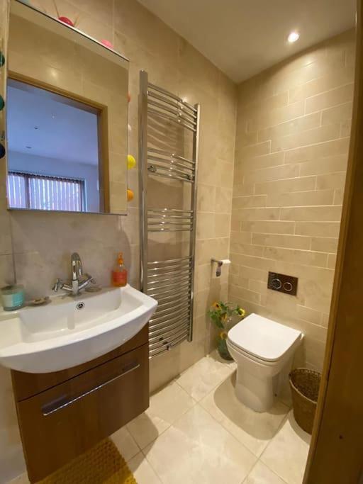 Appartement The Retreat, A Relaxing Getaway For Couples à Hambrook Extérieur photo